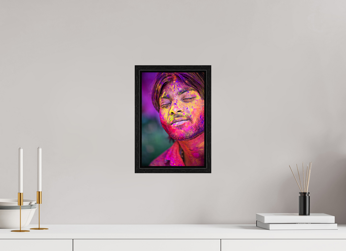 20 x 30 cm, Floater Frame India No. 20 — Eyes Closed